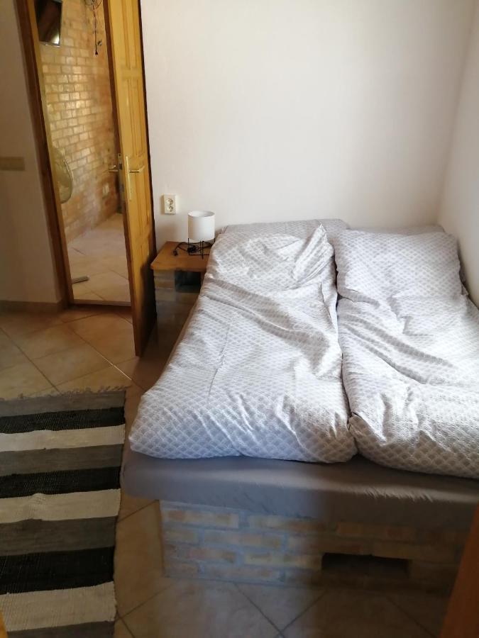 Lisztes Apartman Zamardi Exterior photo